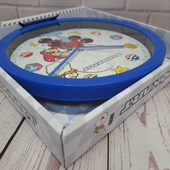 Mario Kart Wall Clock 10" Analog Display Banana Mushroom Turtle Coin Power Up - Picture 6 of 6